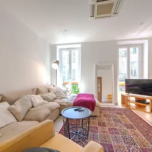  Apartment Lovely Large Familial In Central Nice, Ten Minutes Walk To The Beach!